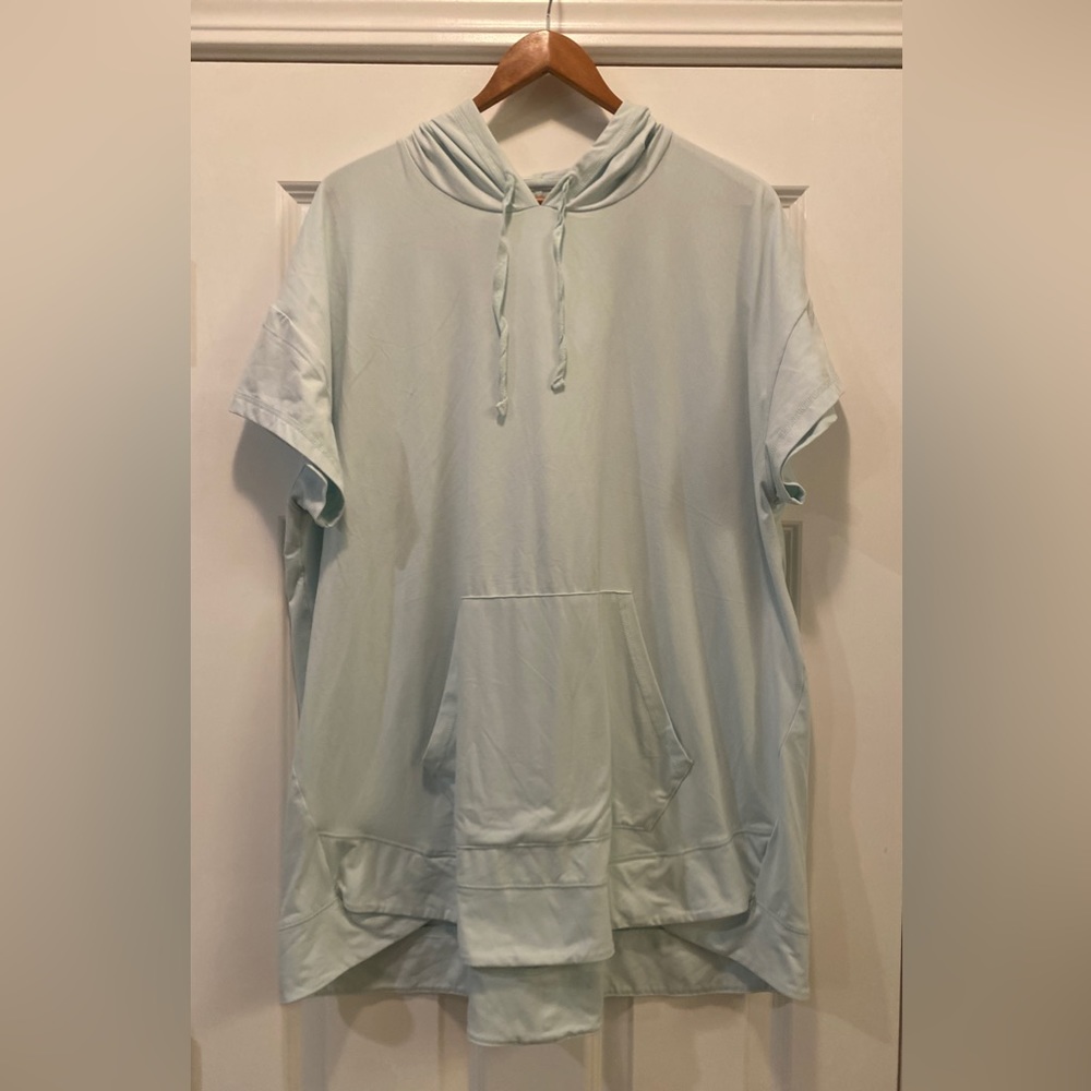 LIVI- Soft Hoodie With Crossover Hem